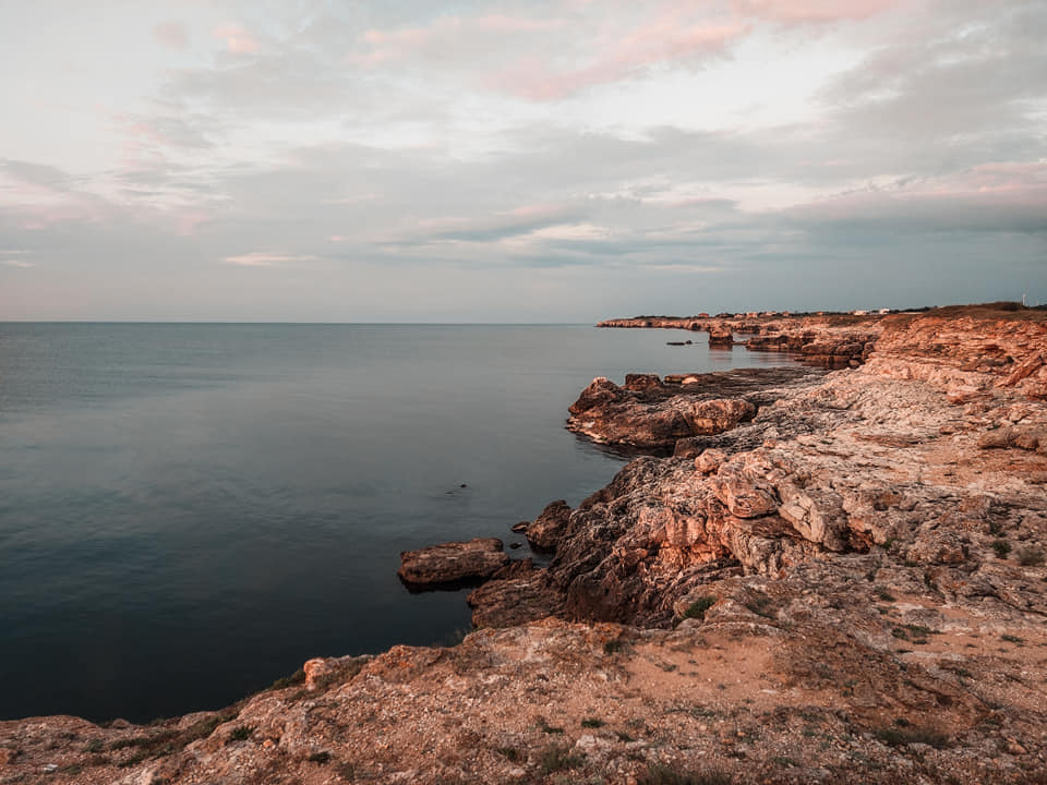 Răsăritul pe tărmul bulgăresc al Mării Negre la Tyulenovo