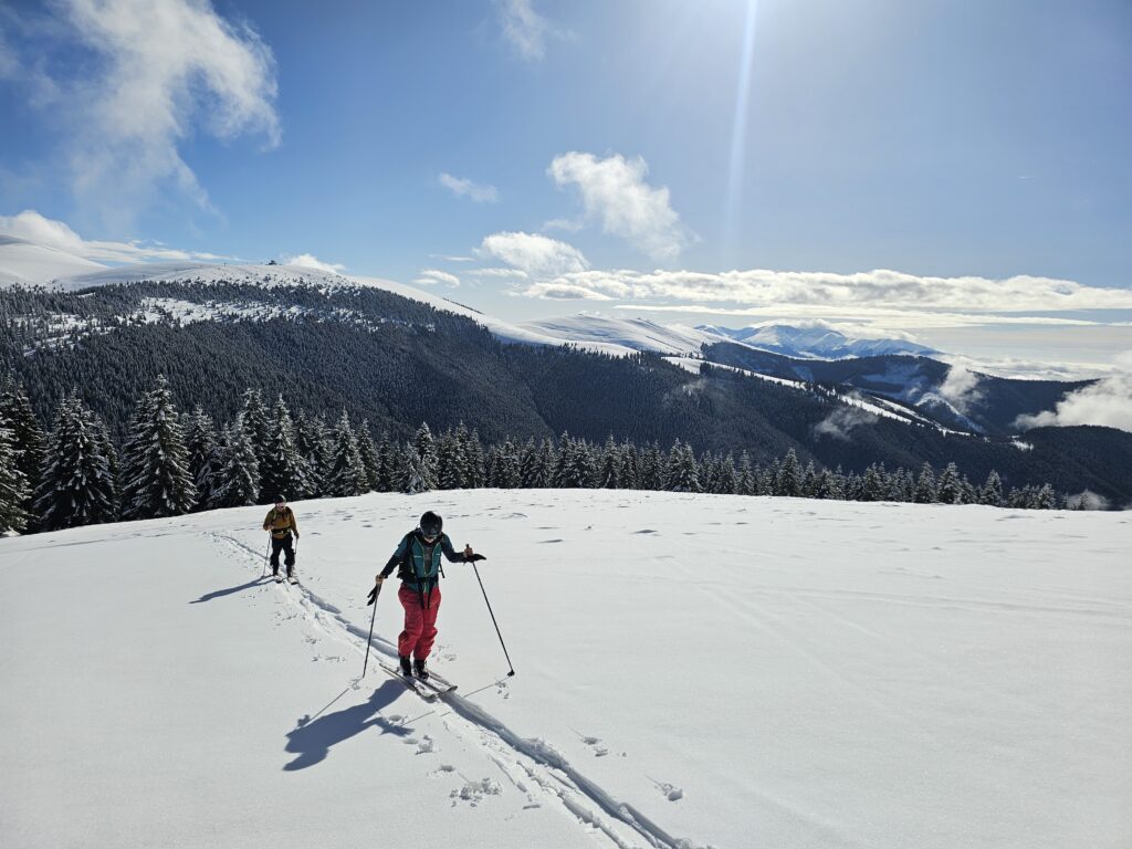Tabara 2026 de shi de tura si freeride ce a avut loc in muntii Sureanu si langa domeniul schiabil Sureanu, in conditii memorabile.